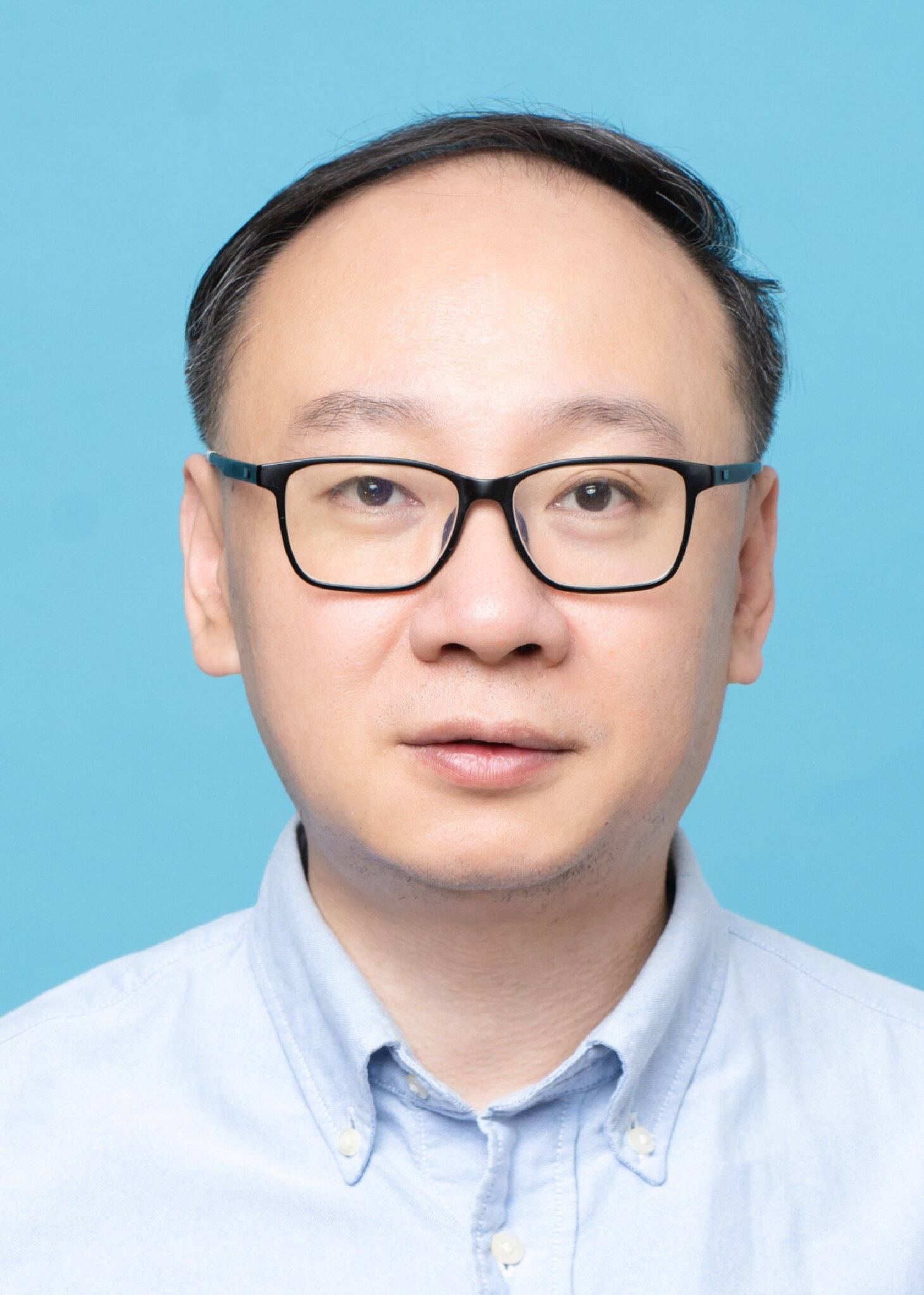 Qinlong Zhu